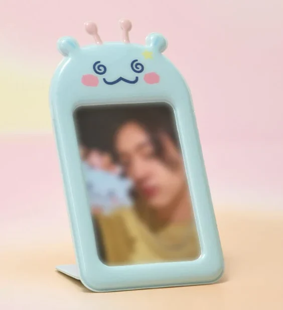 TREASURE - TRUZ PLANET PVC PHOTOCARD HOLDER STAND + PHOTOCARD! - Image 4